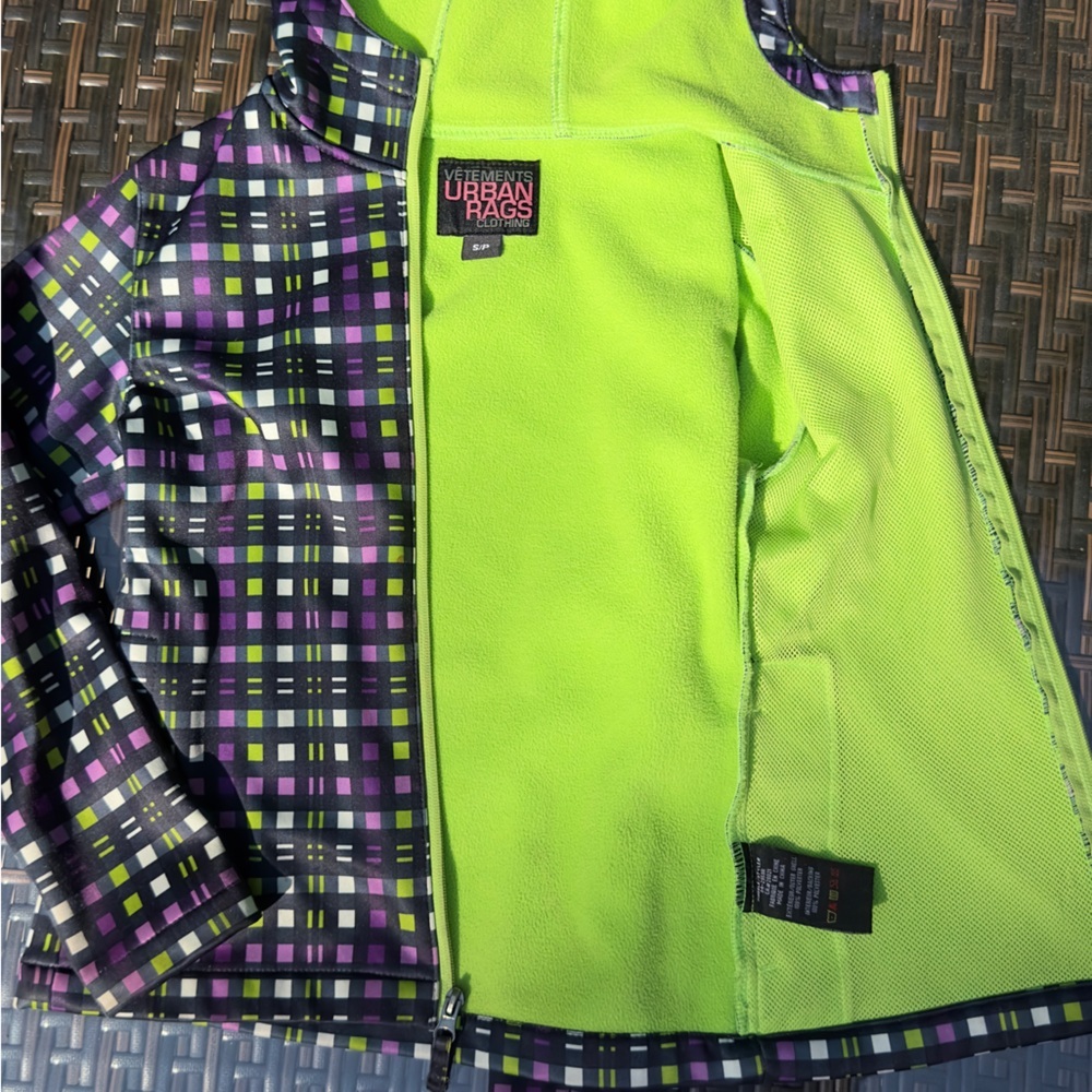🌸3/$25🌸
Girls small Urban Rags lightweight spring/fall full zip hooded jacket. - Picture 8 of 11